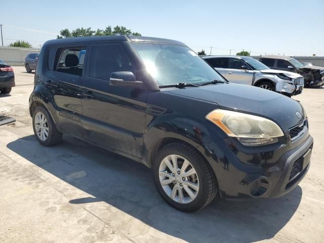 2013 KIA Soul +