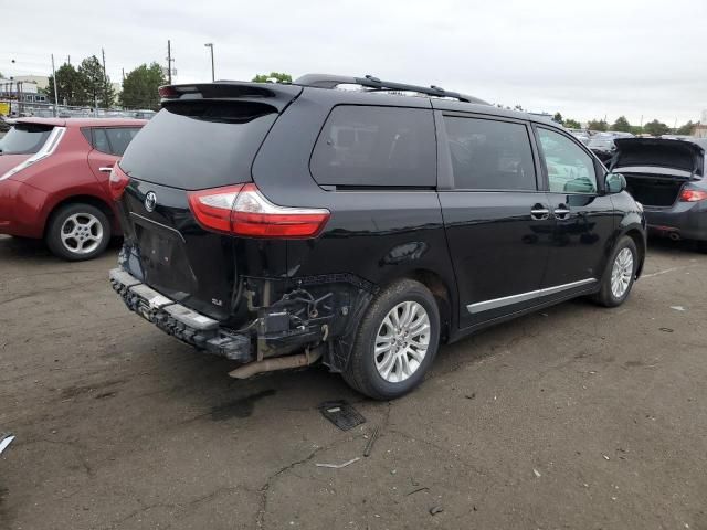 2017 Toyota Sienna XLE