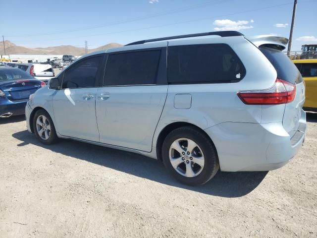 2015 Toyota Sienna LE