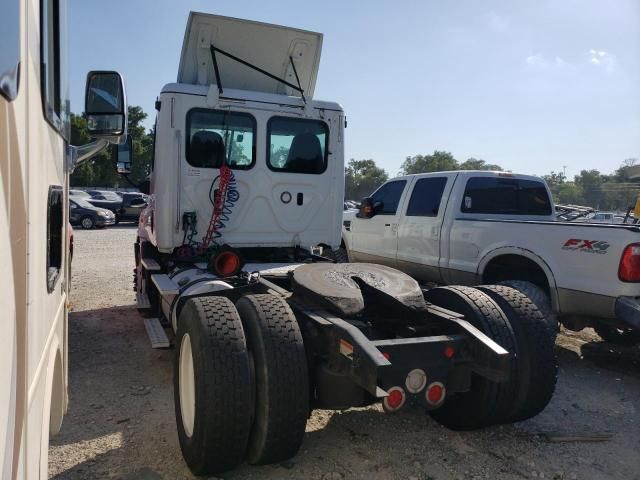 2018 Freightliner Cascadia 113