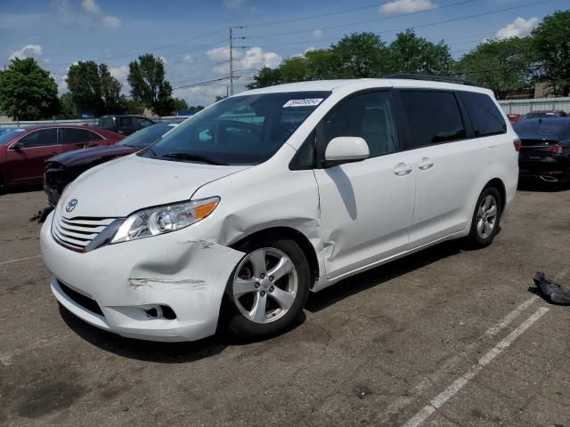 2016 Toyota Sienna LE