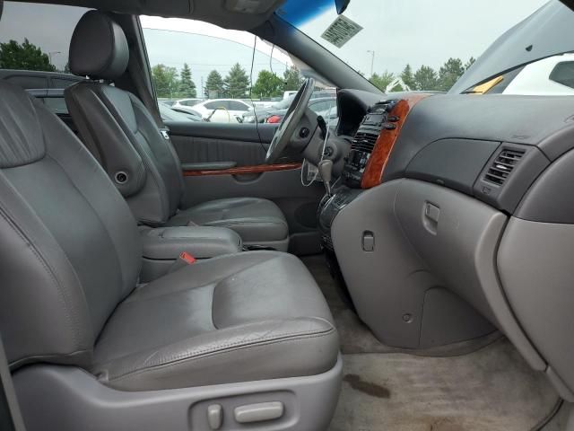 2010 Toyota Sienna XLE