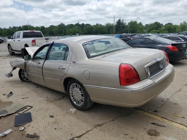 2006 Lincoln Town Car Signature Limited