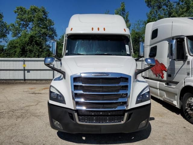 2018 Freightliner Cascadia 126