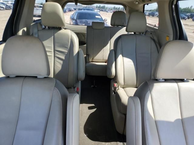 2012 Toyota Sienna XLE