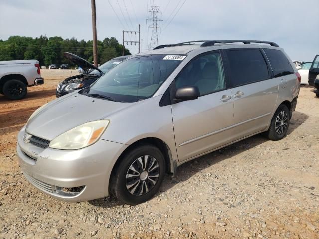 2004 Toyota Sienna CE