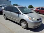 2004 Toyota Sienna CE