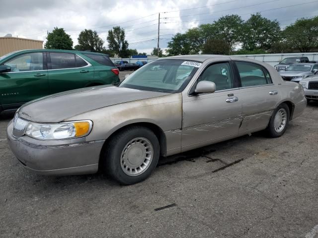 2001 Lincoln Town Car Executive