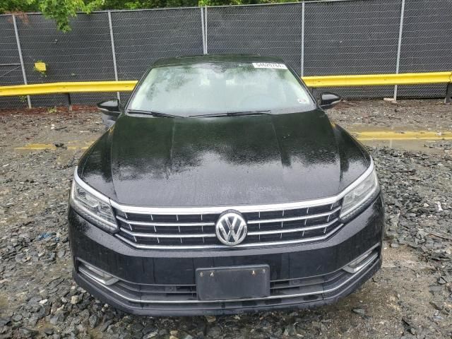 2016 Volkswagen Passat SEL Premium