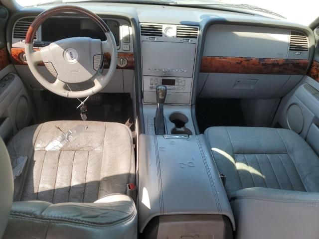 2004 Lincoln Navigator