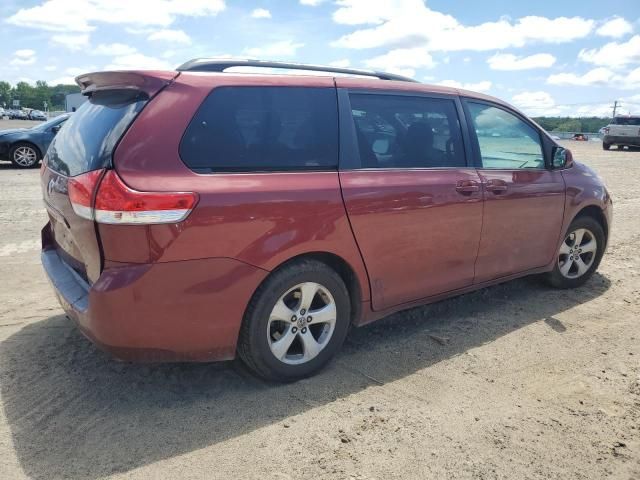 2011 Toyota Sienna LE