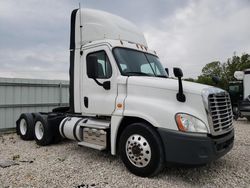 Salvage trucks for sale at Franklin, WI auction: 2016 Freightliner Cascadia 125
