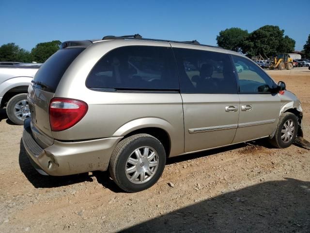 2005 Chrysler Town & Country Touring