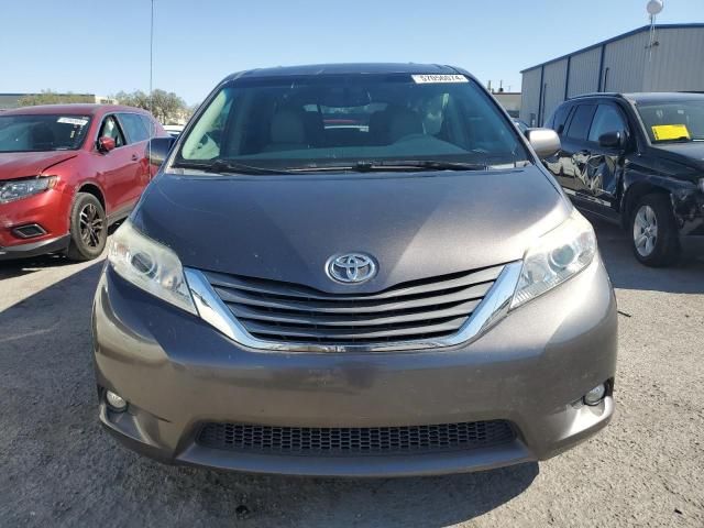 2013 Toyota Sienna XLE