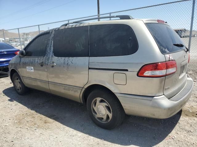 2002 Toyota Sienna LE