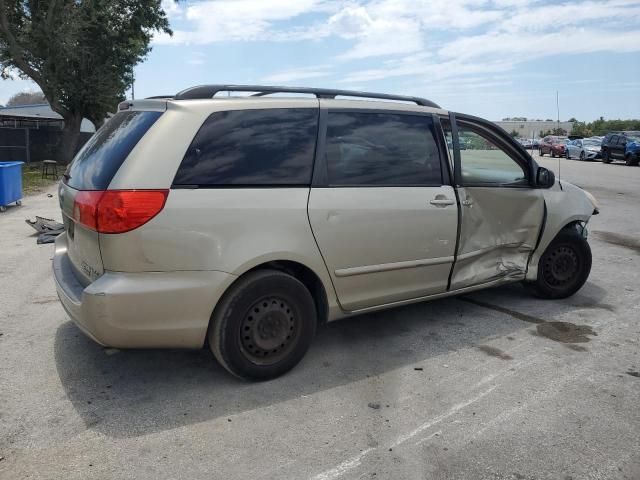 2010 Toyota Sienna CE