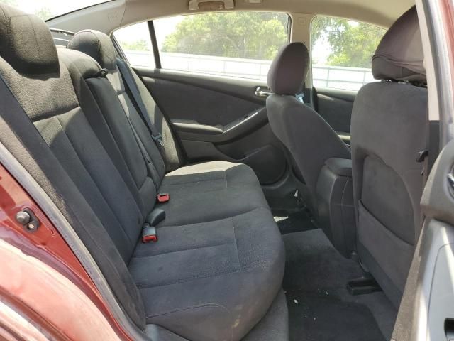 2010 Nissan Altima Base