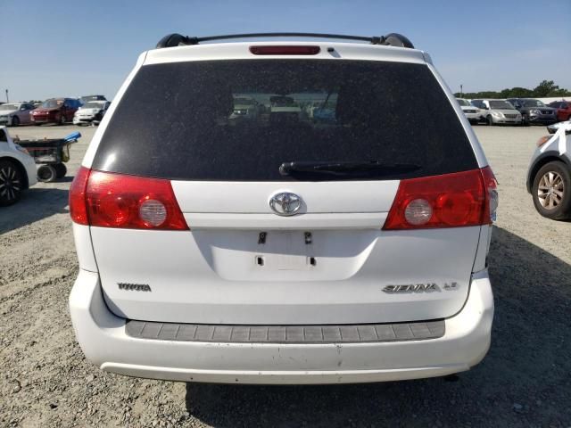 2009 Toyota Sienna CE