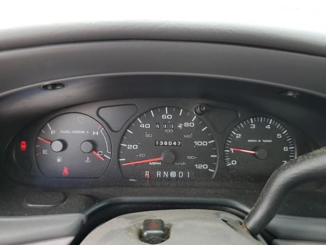 2003 Ford Taurus SE