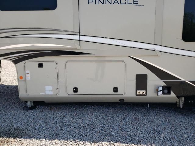 2023 Jayco Pinnacle