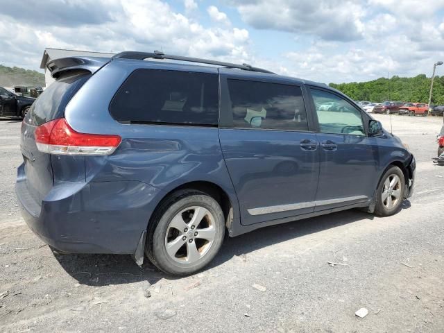 2013 Toyota Sienna LE