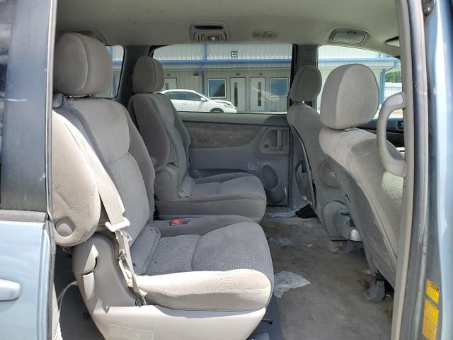 2006 Toyota Sienna CE