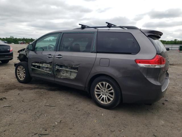 2011 Toyota Sienna XLE