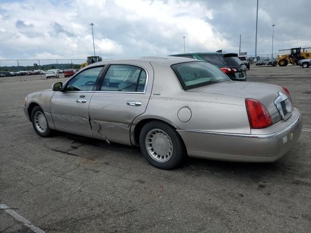 2001 Lincoln Town Car Executive