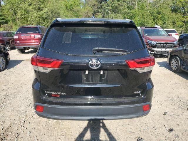 2019 Toyota Highlander SE