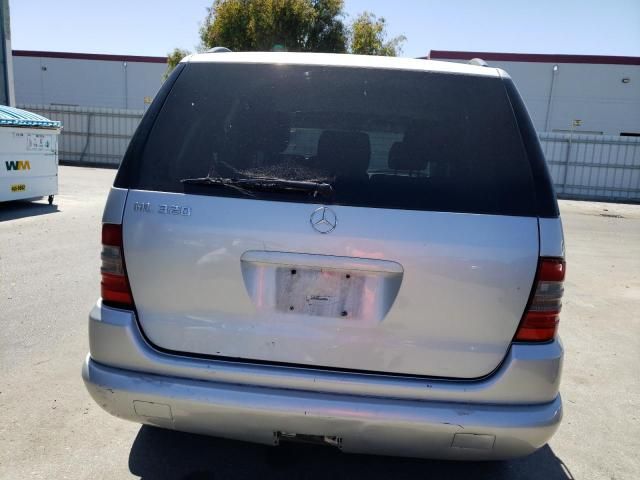 2000 Mercedes-Benz ML 320