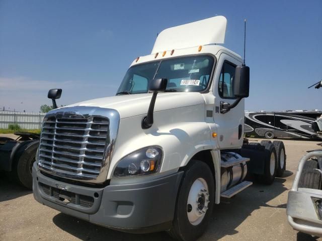 2015 Freightliner Cascadia 125