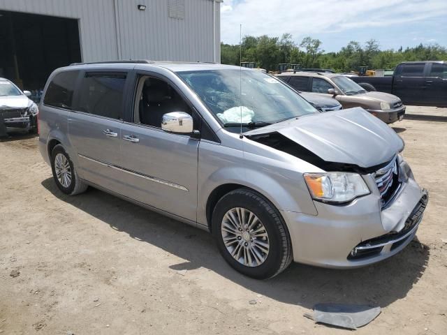 2013 Chrysler Town & Country Touring L