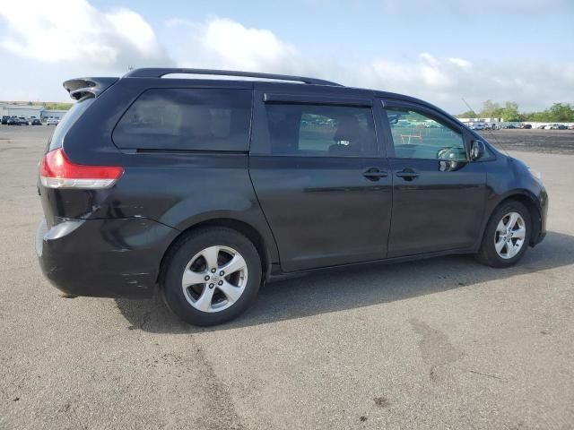 2012 Toyota Sienna LE