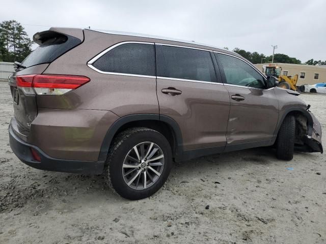 2019 Toyota Highlander SE