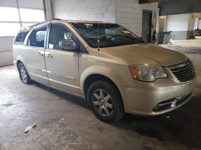 2012 Chrysler Town & Country Touring L