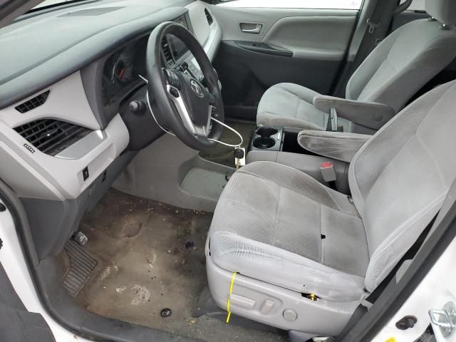 2015 Toyota Sienna LE