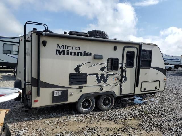 2019 Winnebago Minnie