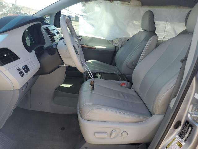 2013 Toyota Sienna XLE