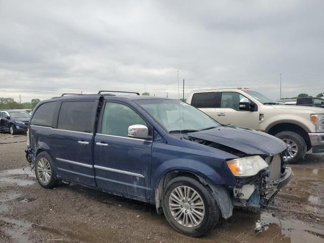 2014 Chrysler Town & Country Touring L