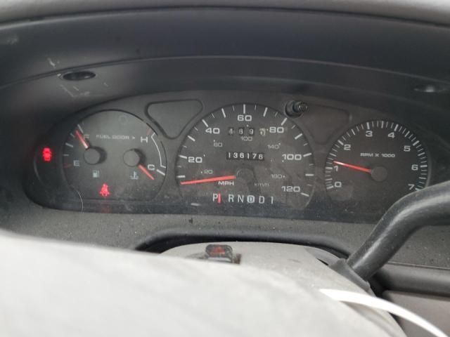 2002 Ford Taurus SE