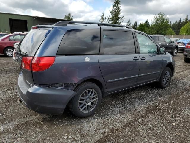 2006 Toyota Sienna LE