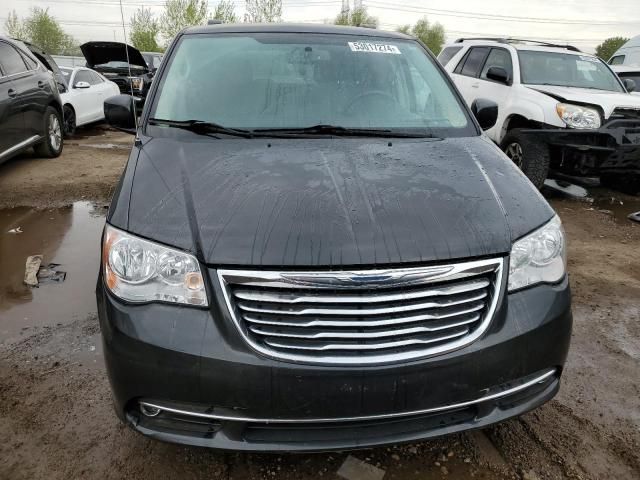 2012 Chrysler Town & Country Touring