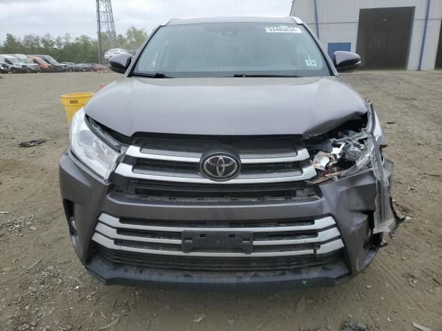 2019 Toyota Highlander SE