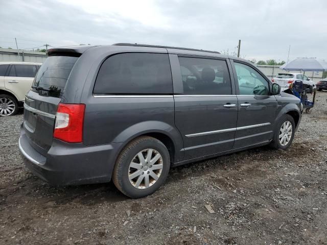 2016 Chrysler Town & Country Touring