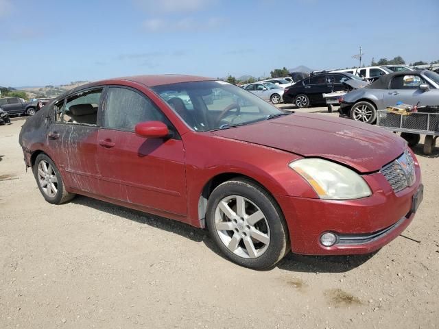 2004 Nissan Maxima SE