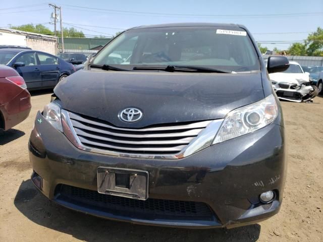 2017 Toyota Sienna XLE