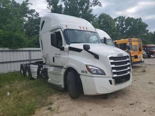 2019 Freightliner Cascadia 126