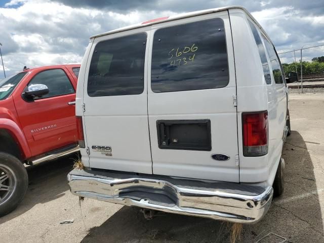 2013 Ford Econoline E350 Super Duty Wagon