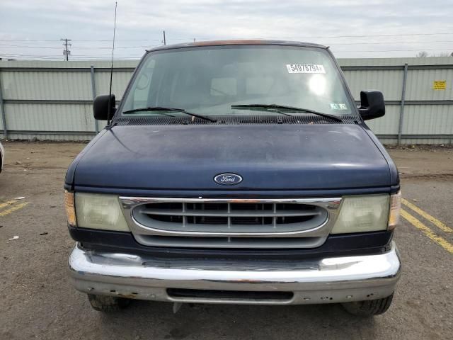 2002 Ford Econoline E350 Super Duty Wagon