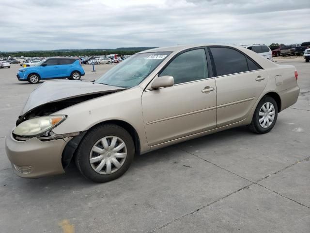 2005 Toyota Camry LE